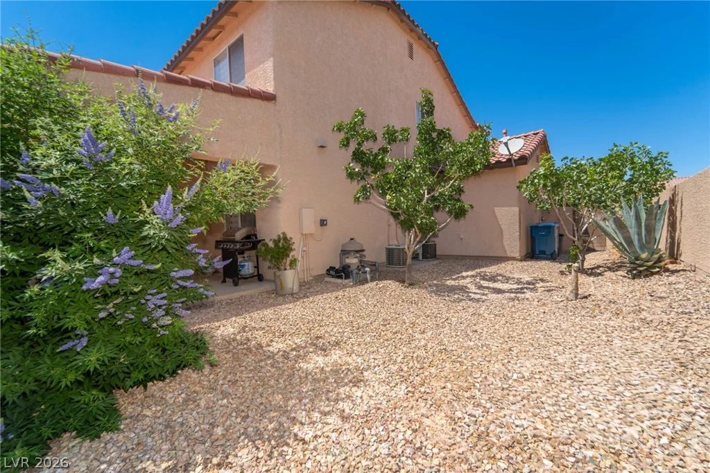 6313 Varna, Las Vegas, NV 89110