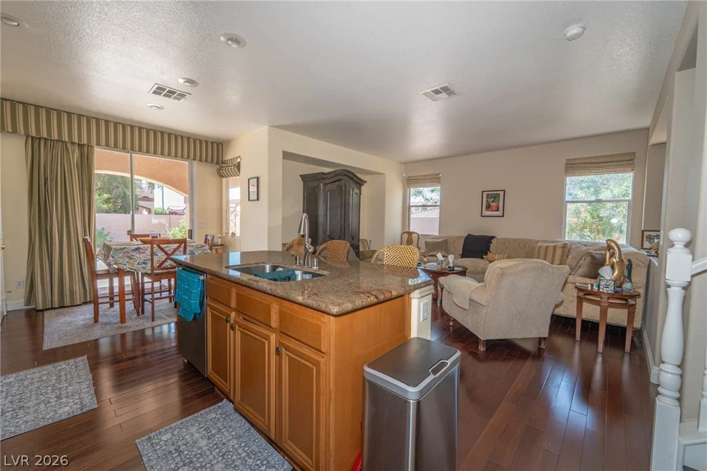 6313 Varna, Las Vegas, NV 89110