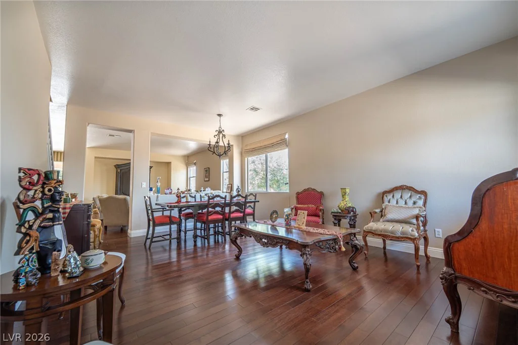 6313 Varna, Las Vegas, NV 89110