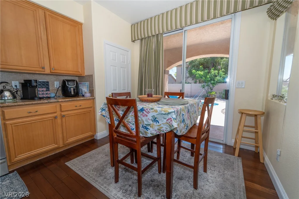 6313 Varna, Las Vegas, NV 89110