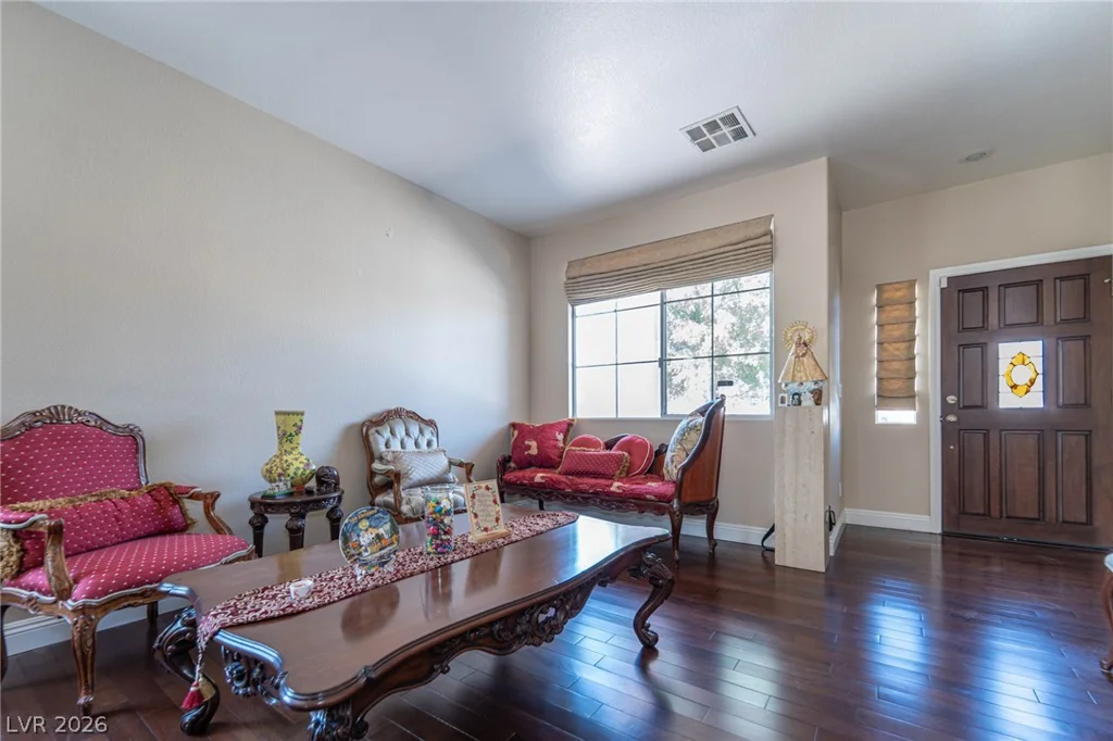 6313 Varna, Las Vegas, NV 89110