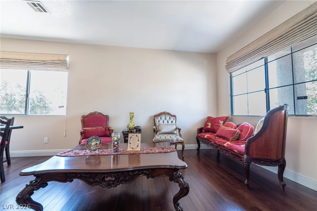 6313 Varna, Las Vegas, NV 89110