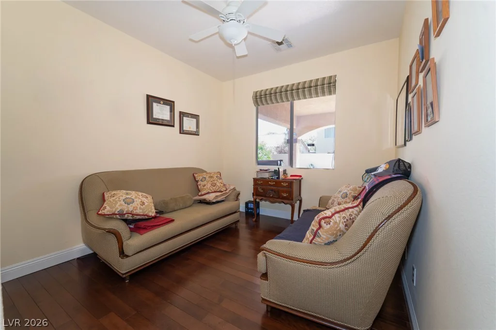 6313 Varna, Las Vegas, NV 89110