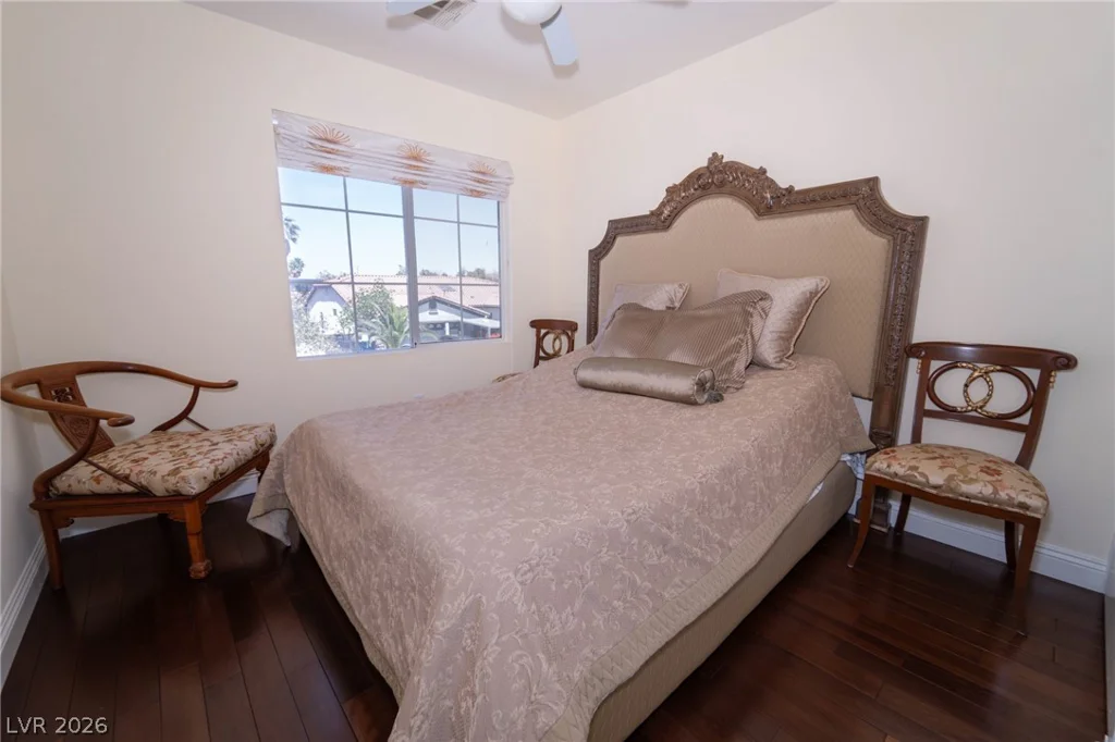 6313 Varna, Las Vegas, NV 89110