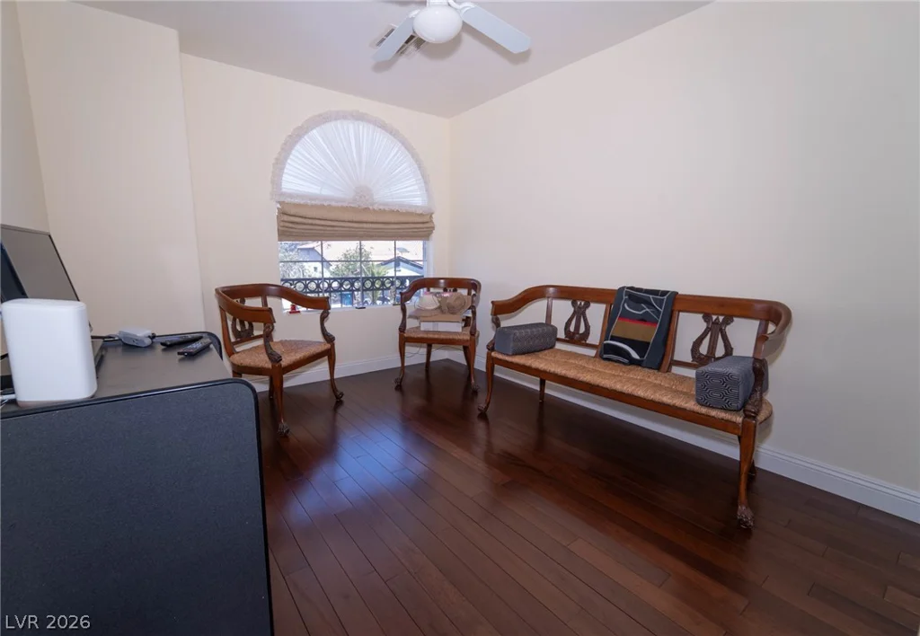 6313 Varna, Las Vegas, NV 89110