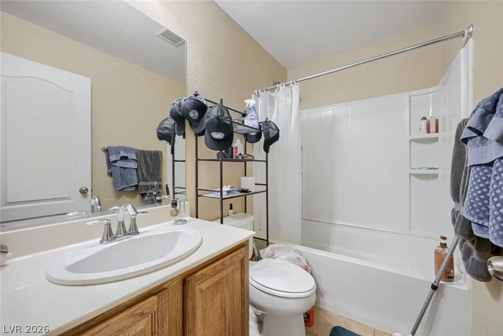 7242 Regent Pond, Las Vegas, NV 89166