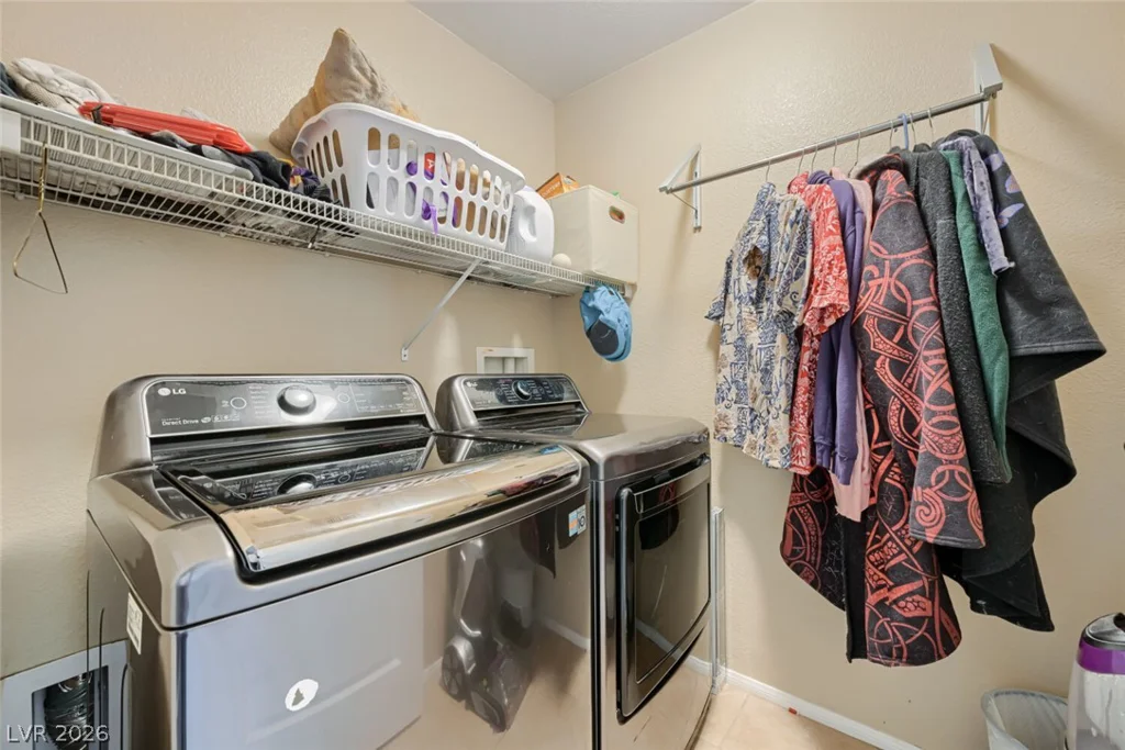 7242 Regent Pond, Las Vegas, NV 89166