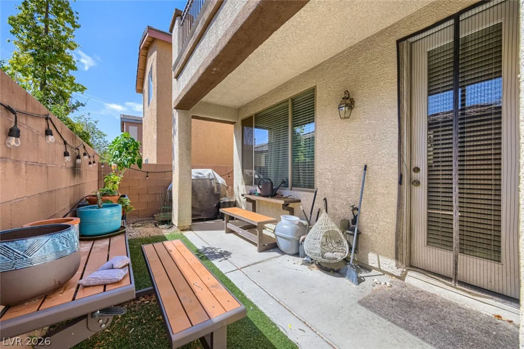 7242 Regent Pond, Las Vegas, NV 89166