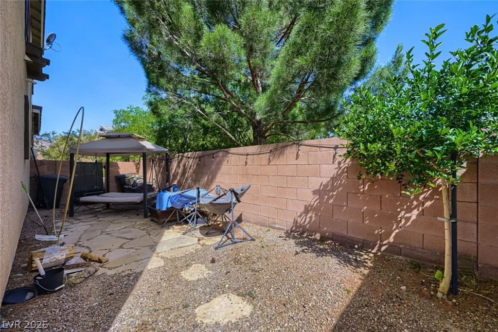 7242 Regent Pond, Las Vegas, NV 89166