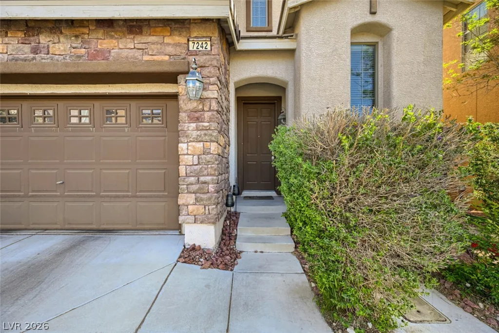 7242 Regent Pond, Las Vegas, NV 89166