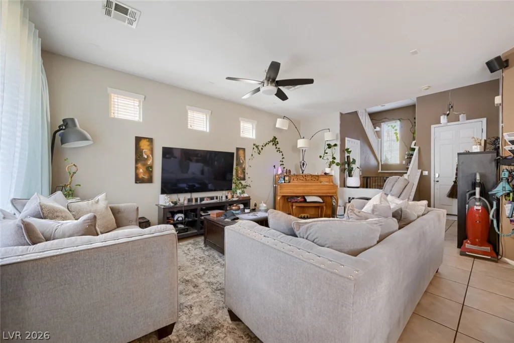 7242 Regent Pond, Las Vegas, NV 89166
