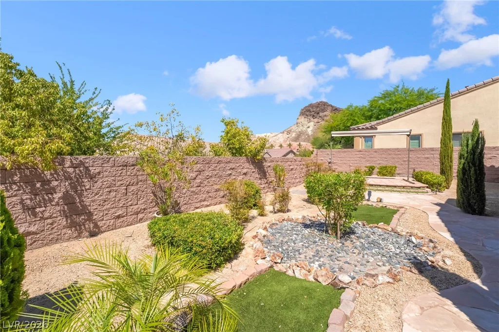 2 Lago Turchino, Henderson, NV 89011
