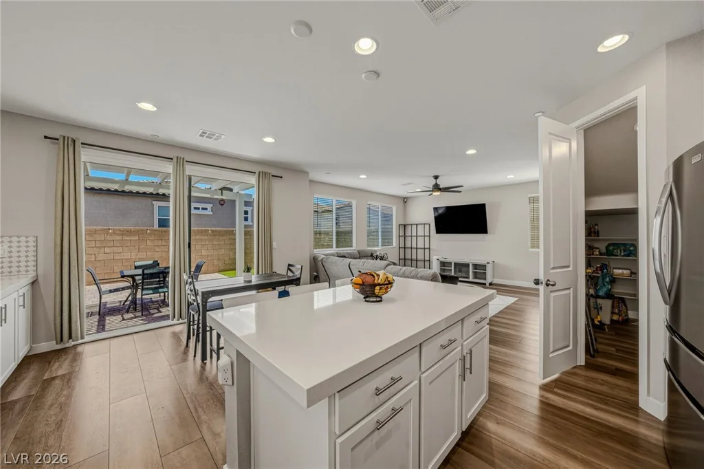 8946 Gilpin, Las Vegas, NV 89166