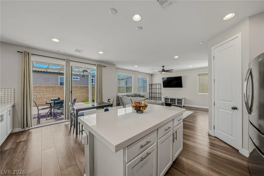 8946 Gilpin, Las Vegas, NV 89166