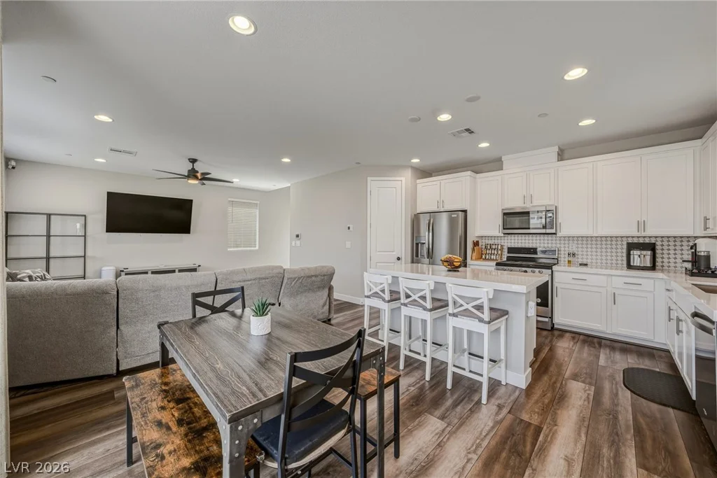 8946 Gilpin, Las Vegas, NV 89166
