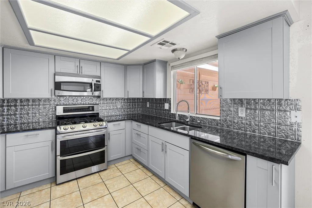 424 Tiger Lily, Henderson, NV 89015