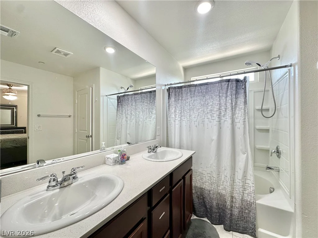 1649 Harvest Pecan, Las Vegas, NV 89108