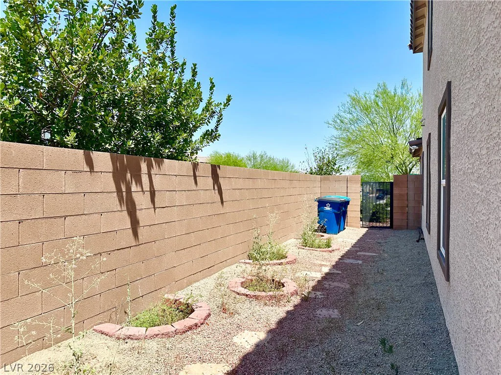 1649 Harvest Pecan, Las Vegas, NV 89108