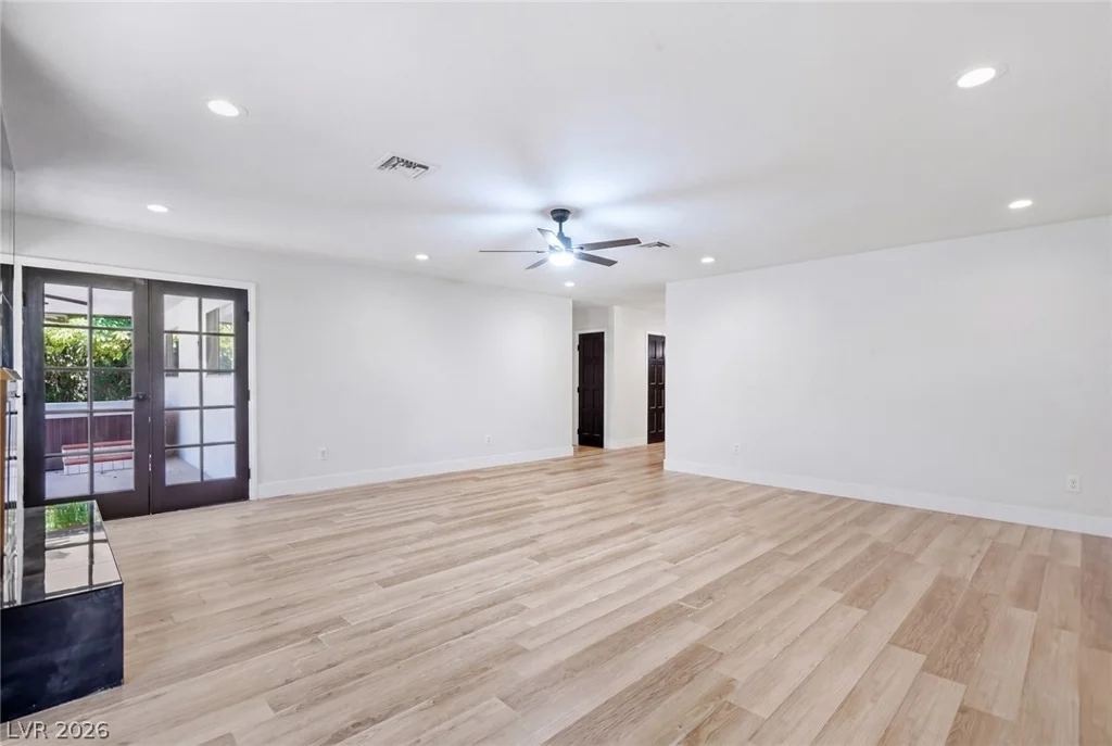 3145 Duneville, Las Vegas, NV 89146