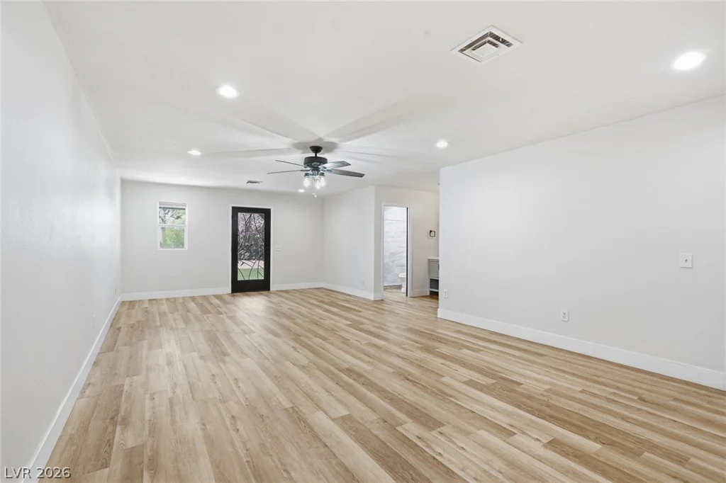 3145 Duneville, Las Vegas, NV 89146