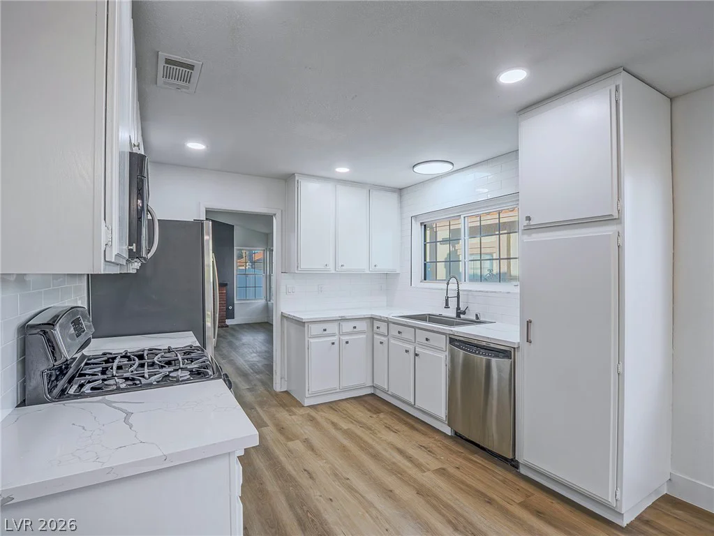 7377 Coffeyville, Las Vegas, NV 89147
