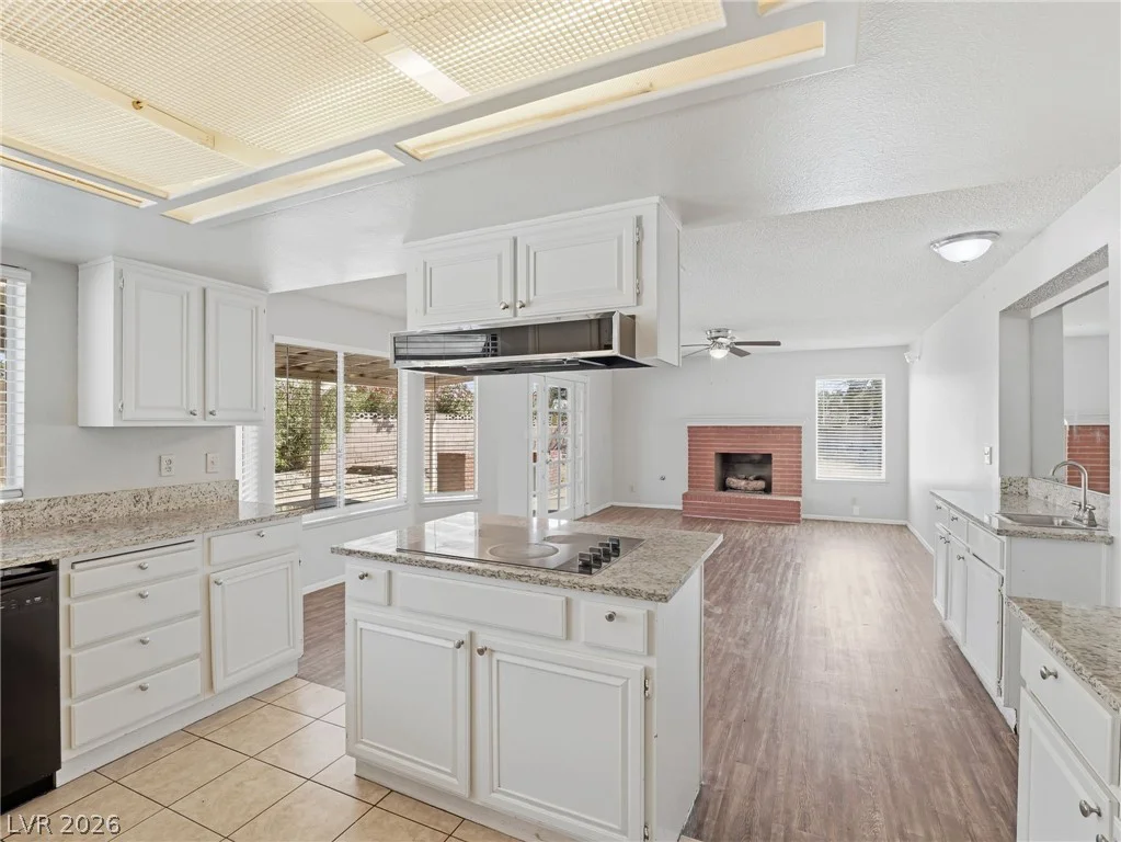 7475 Babbs, Las Vegas, NV 89123