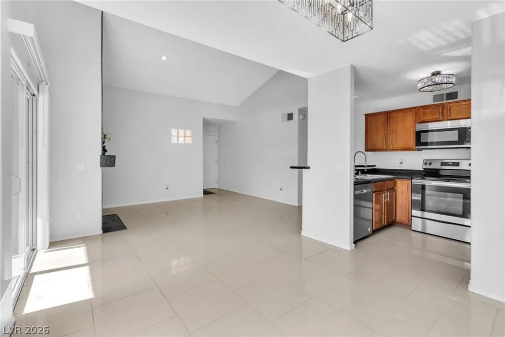 3145 Flamingo, Las Vegas, NV 89121