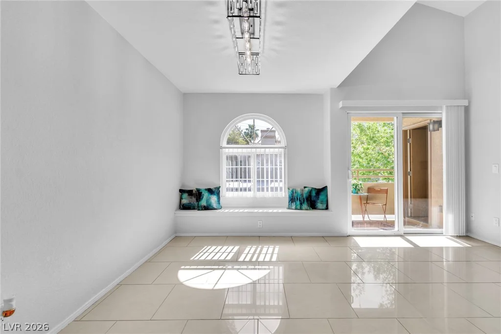3145 Flamingo, Las Vegas, NV 89121