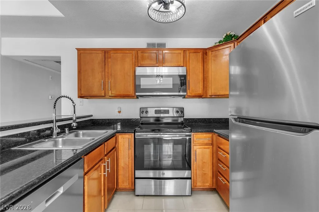 3145 Flamingo, Las Vegas, NV 89121