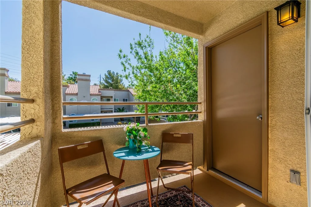 3145 Flamingo, Las Vegas, NV 89121