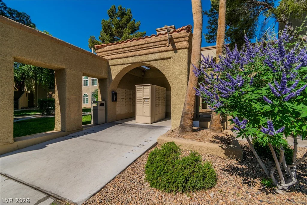 3145 Flamingo, Las Vegas, NV 89121