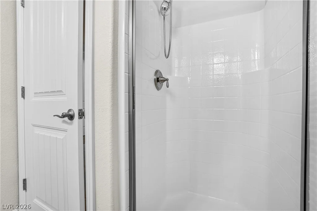 571 Signal Peak, Las Vegas, NV 89138