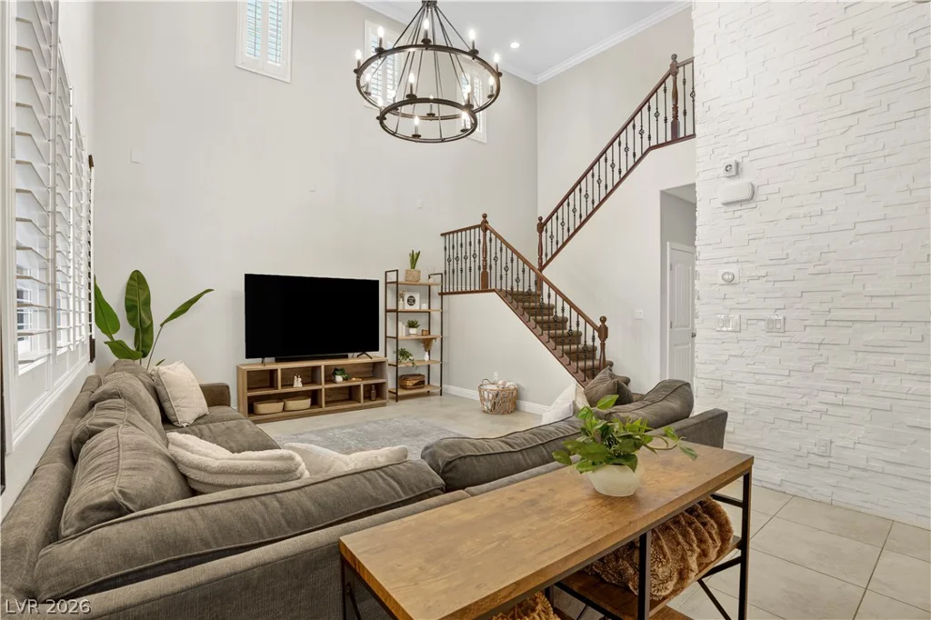 571 Signal Peak, Las Vegas, NV 89138