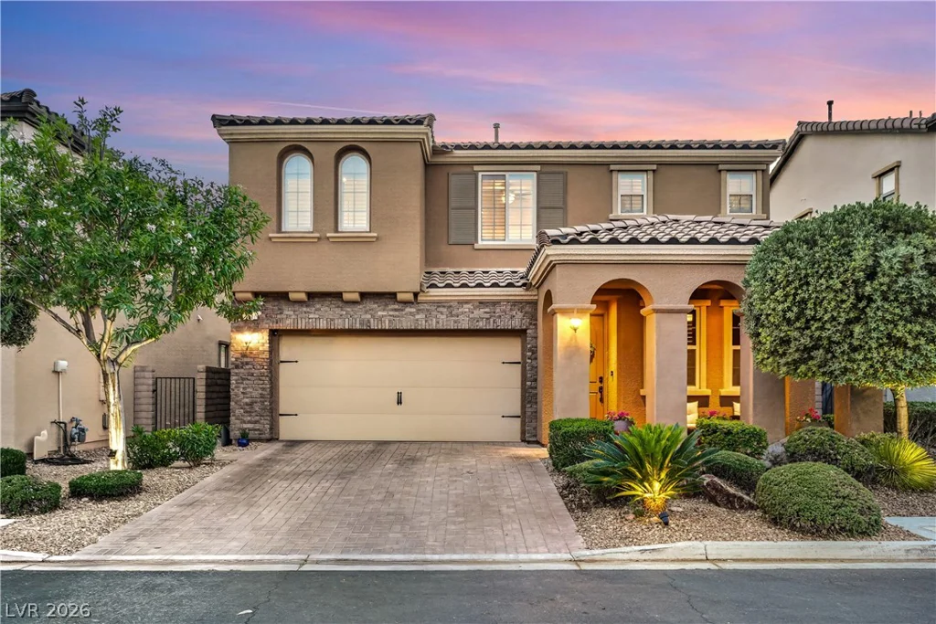 571 Signal Peak, Las Vegas, NV 89138