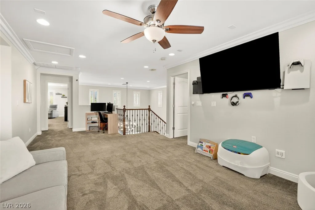 571 Signal Peak, Las Vegas, NV 89138