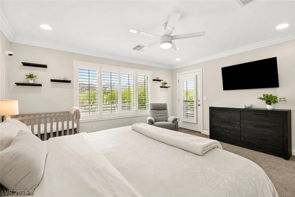 571 Signal Peak, Las Vegas, NV 89138
