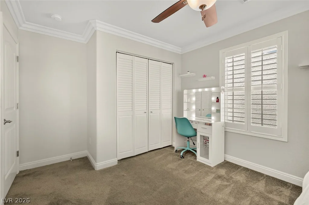 571 Signal Peak, Las Vegas, NV 89138