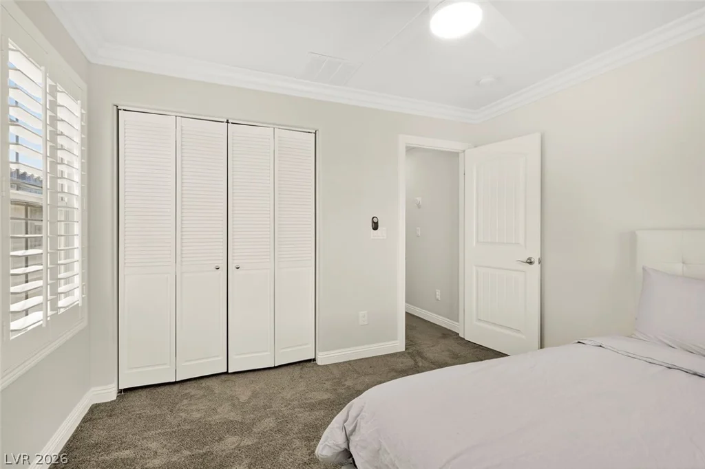 571 Signal Peak, Las Vegas, NV 89138