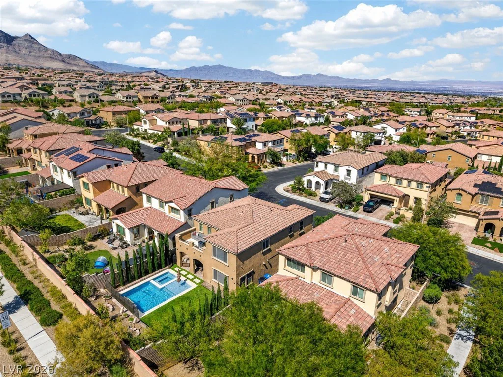 571 Signal Peak, Las Vegas, NV 89138
