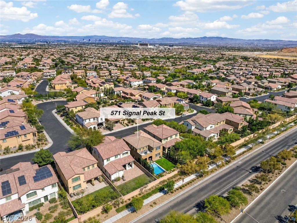 571 Signal Peak, Las Vegas, NV 89138