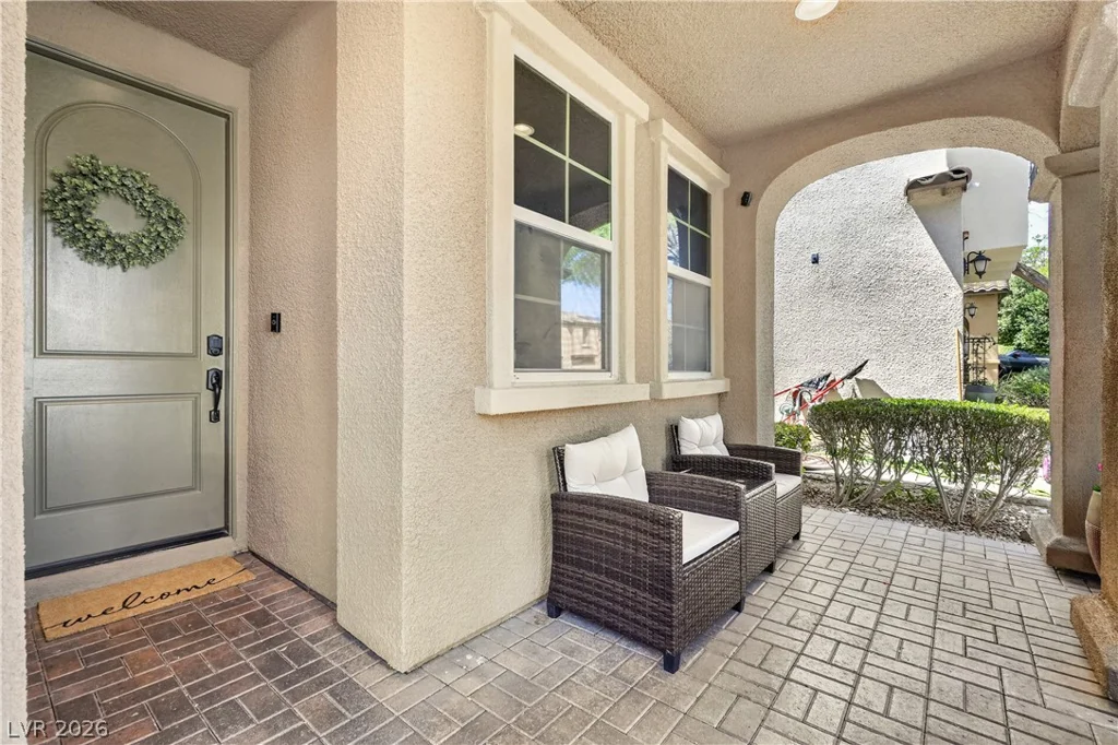 571 Signal Peak, Las Vegas, NV 89138