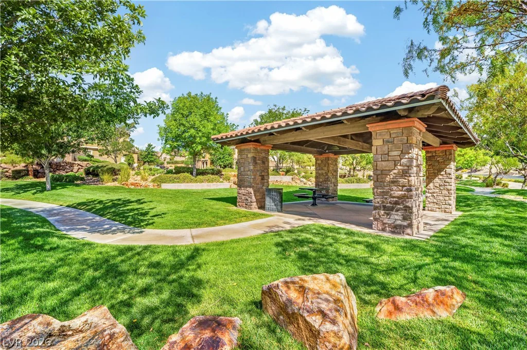 571 Signal Peak, Las Vegas, NV 89138