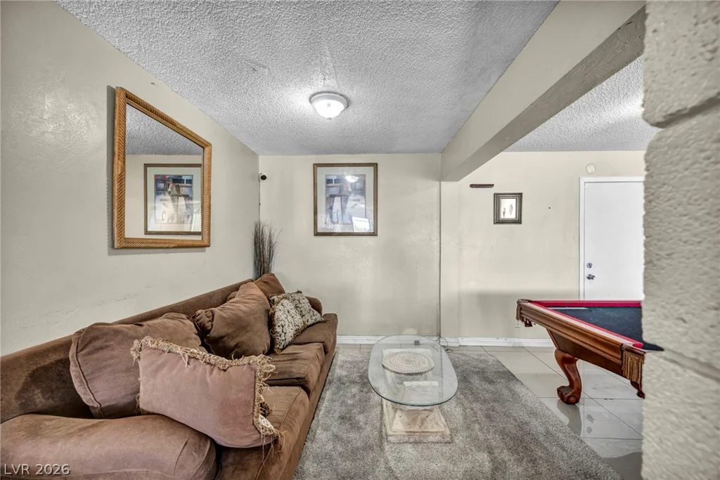 313 Falcon, Las Vegas, NV 89107