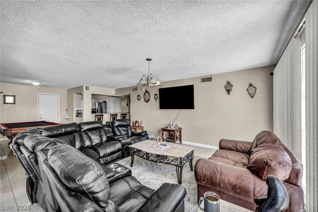 313 Falcon, Las Vegas, NV 89107