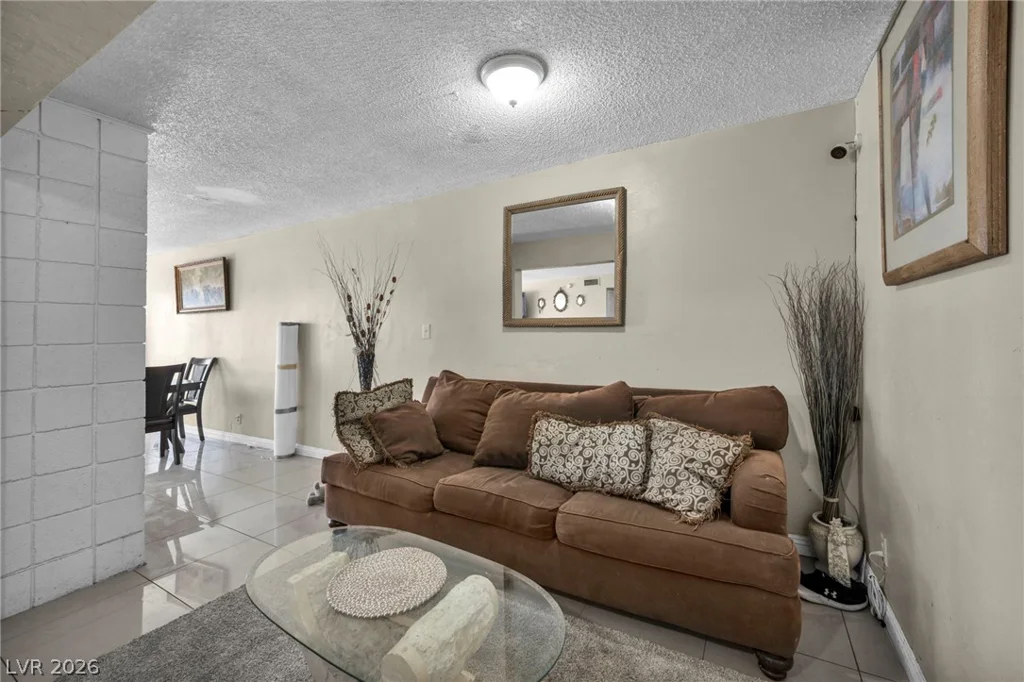 313 Falcon, Las Vegas, NV 89107