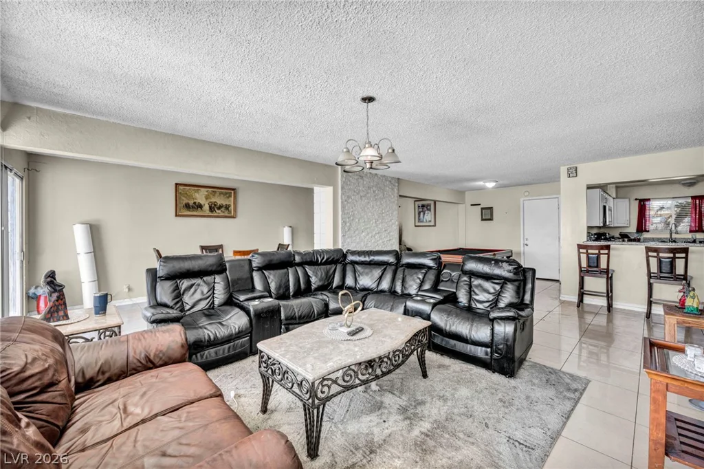 313 Falcon, Las Vegas, NV 89107