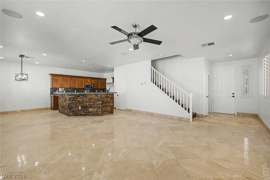 6772 Gold Yarrow, Las Vegas, NV 89148