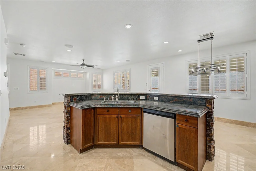6772 Gold Yarrow, Las Vegas, NV 89148