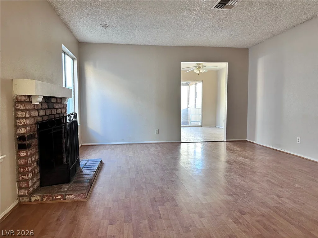 6641 Fredonia, Las Vegas, NV 89108
