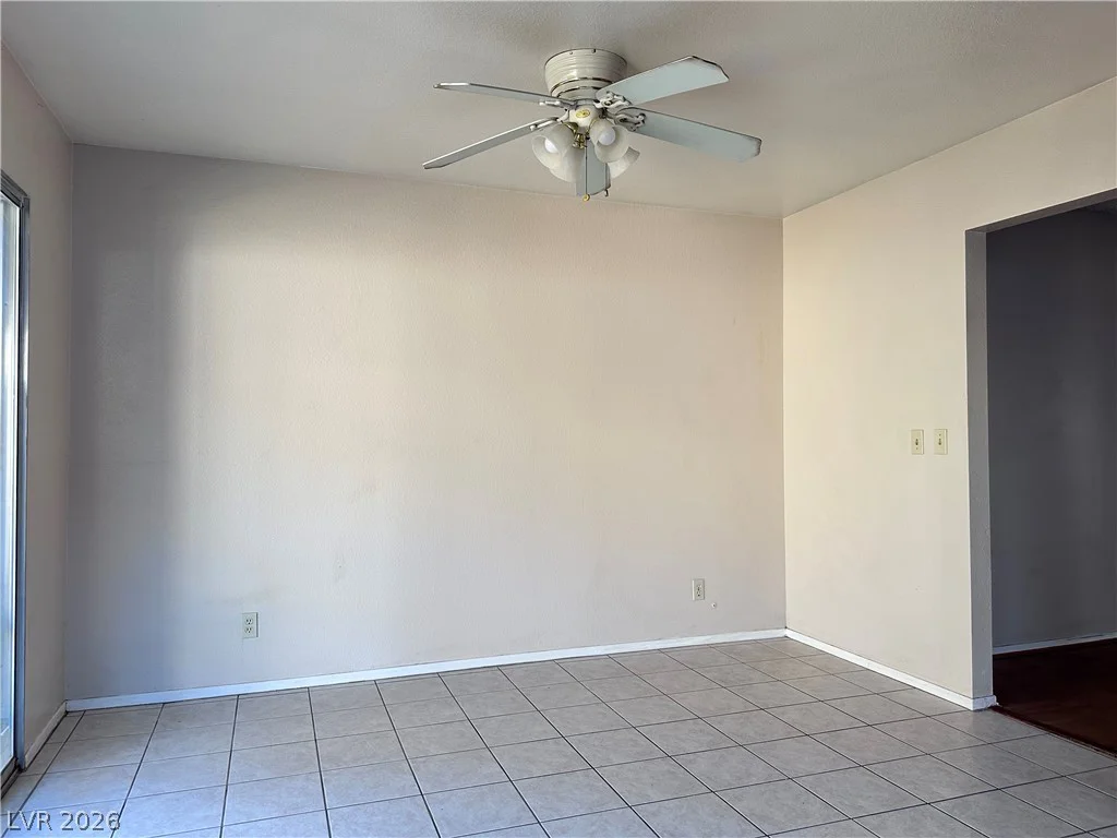 6641 Fredonia, Las Vegas, NV 89108